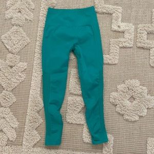 Green fabletics leggings xs EUC